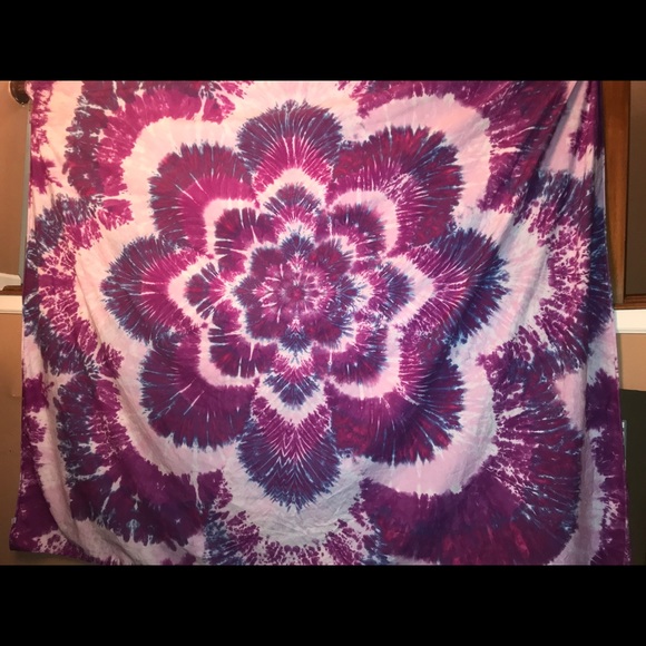 Tie-Dye Tapestry